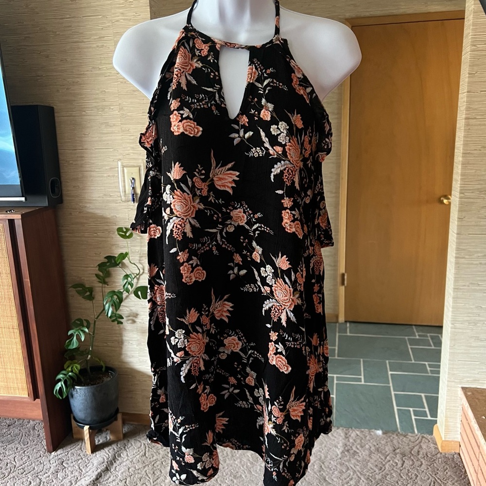 Floral Keyhole Dress